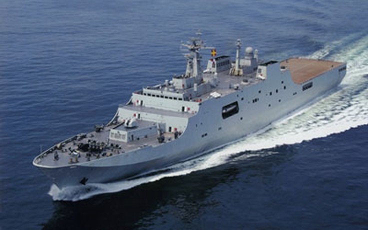 Trung Quốc tập trận với tàu đổ bộ lớn